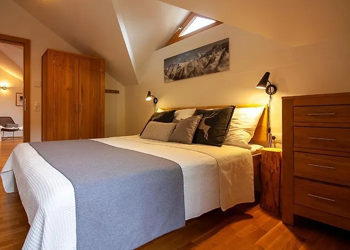 Christina 7 By Smr - Close To Gondola And ラウリス